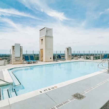 Frontdesk Skyhouse Apts Uptown Charlotte Apartamento Exterior foto
