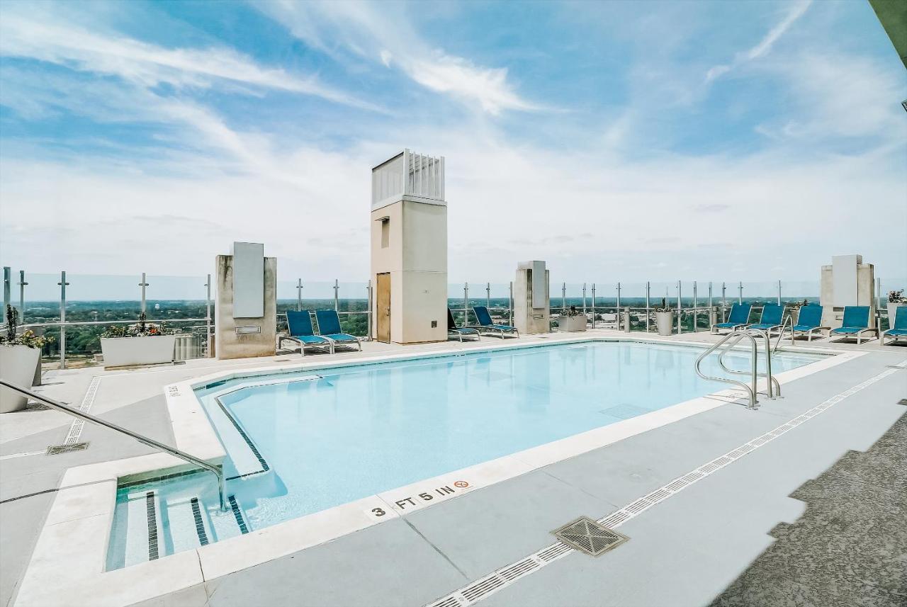 Frontdesk Skyhouse Apts Uptown Charlotte Apartamento Exterior foto